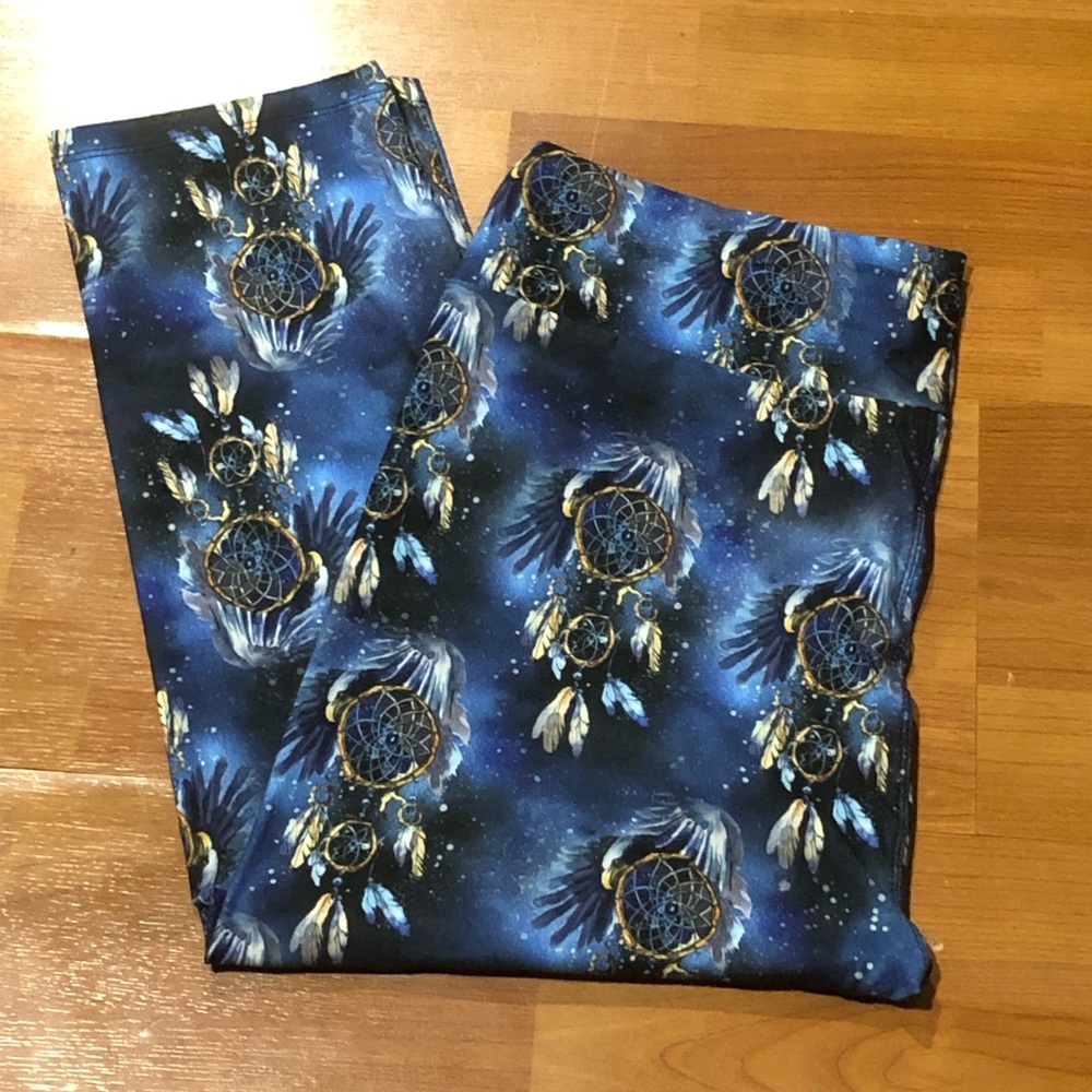 Beautiful Capri leggings DREAMCATCHER